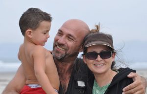 Kevin Gage & Shannon Perris-Knight with their son Ryder - Nov 2009